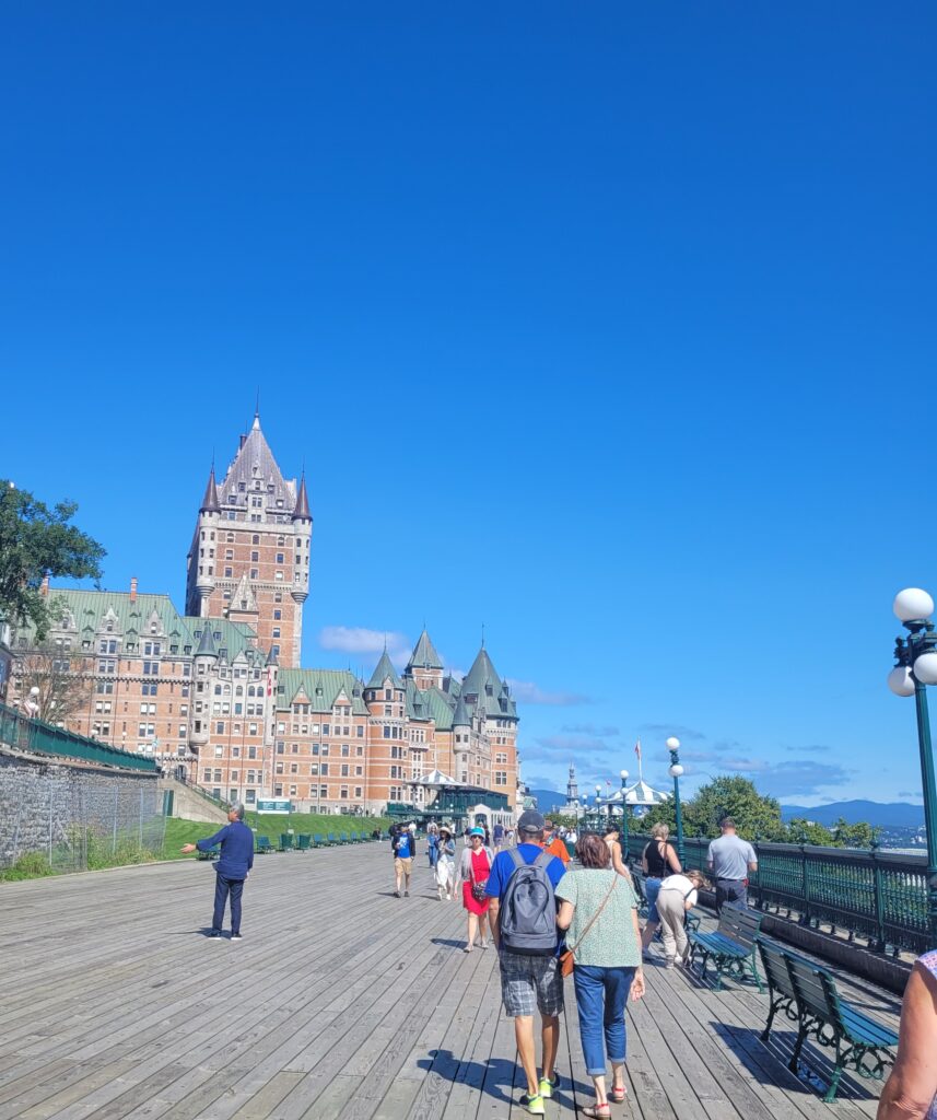 Terraço Duffreri, com o Château Frontenac ao fundo, Quebec.